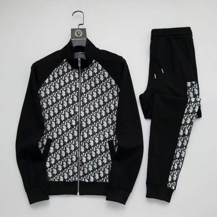 Picture of Dior Sweater Suits _SKUDiorM-3XL8qx26138490